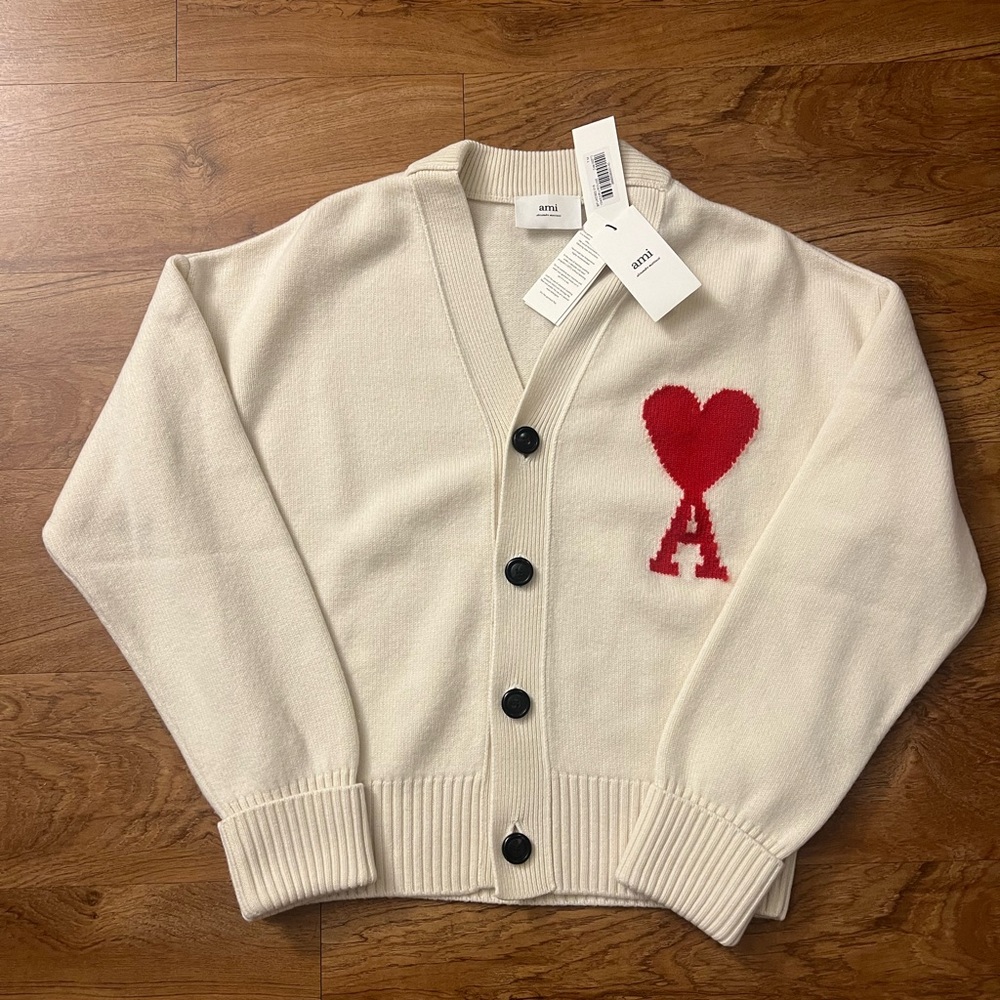 NWT Ami de Paris WHITE WOOL AMI DE COEUR CARDIGAN